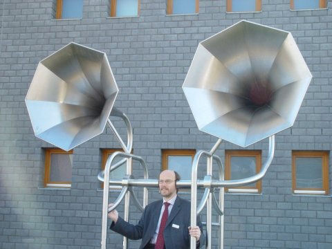 hearing_aids_bigger.jpg