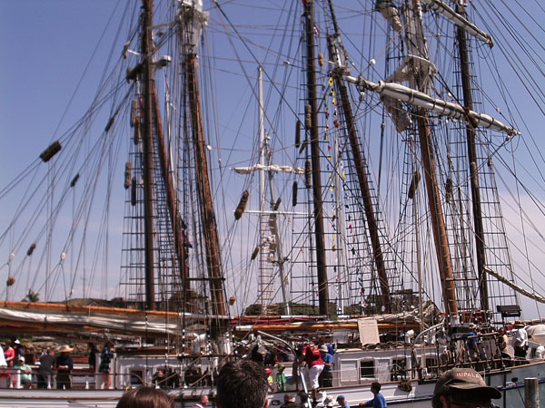 tall_ships04.jpg
